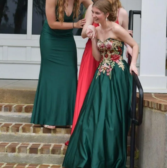 emerald prom dress with floral embroidery - size 0 to 3 - Picture 2 of 4